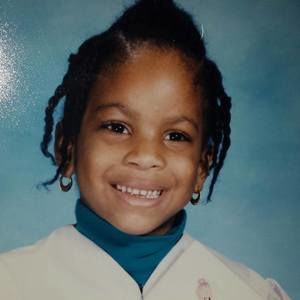 Meet your Posher, Clarona